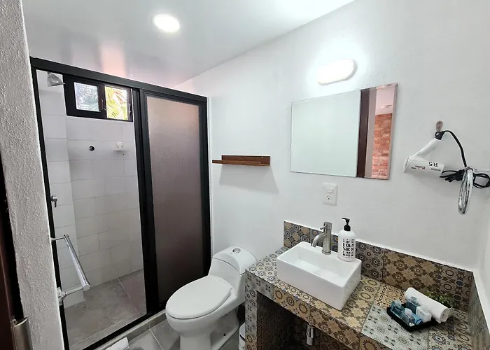 R05 Double At Itesm Cem Full Services, Shared-kitchen, Fridge ,laundry, Smart Tv, Parking, Balcony