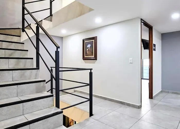 R05 Double At Itesm Cem Full Services, Shared-kitchen, Fridge ,laundry, Smart Tv, Parking, Balcony Apartment Mexico City
